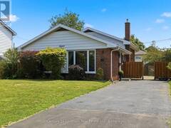 15 WILSON CRESCENT Quinte West Ontario, K8V 1Y2