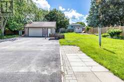 27 WAVERLEY ROAD | Clarington Ontario | Slide Image Four