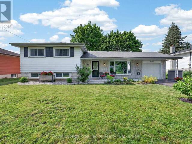 12 STAVEBANK ROAD Belleville Ontario, K8P 2N6 - 3 Bedrooms Home For Sale
