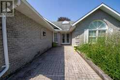 36 RUSSELL HILL ROAD | Bobcaygeon Ontario | Slide Image Two