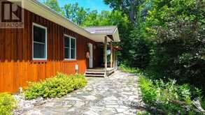 240 STRINGER DRIVE | Bancroft Ontario | Slide Image Ten