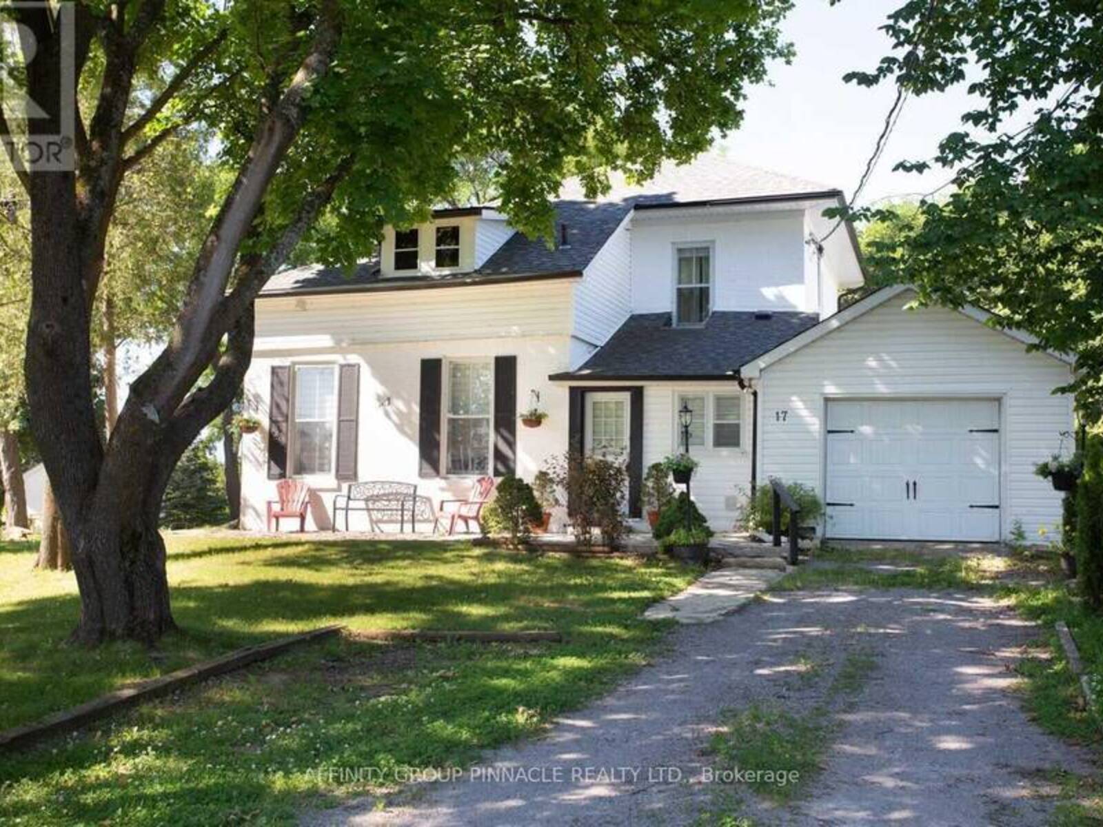 17 DODD STREET, Fenelon Falls, Ontario K0M 1N0