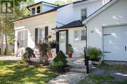 17 DODD STREET | Fenelon Falls Ontario | Slide Image Six