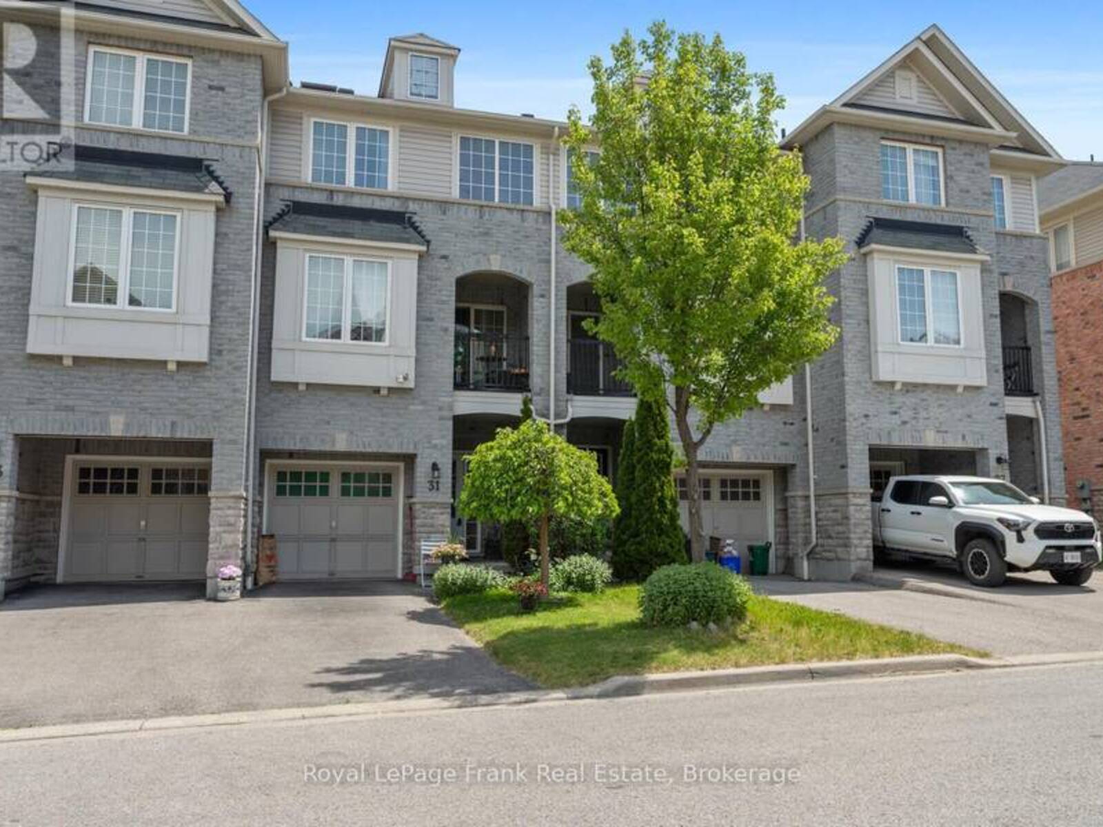 31 LINNELL STREET, Ajax, Ontario L1Z 0K8