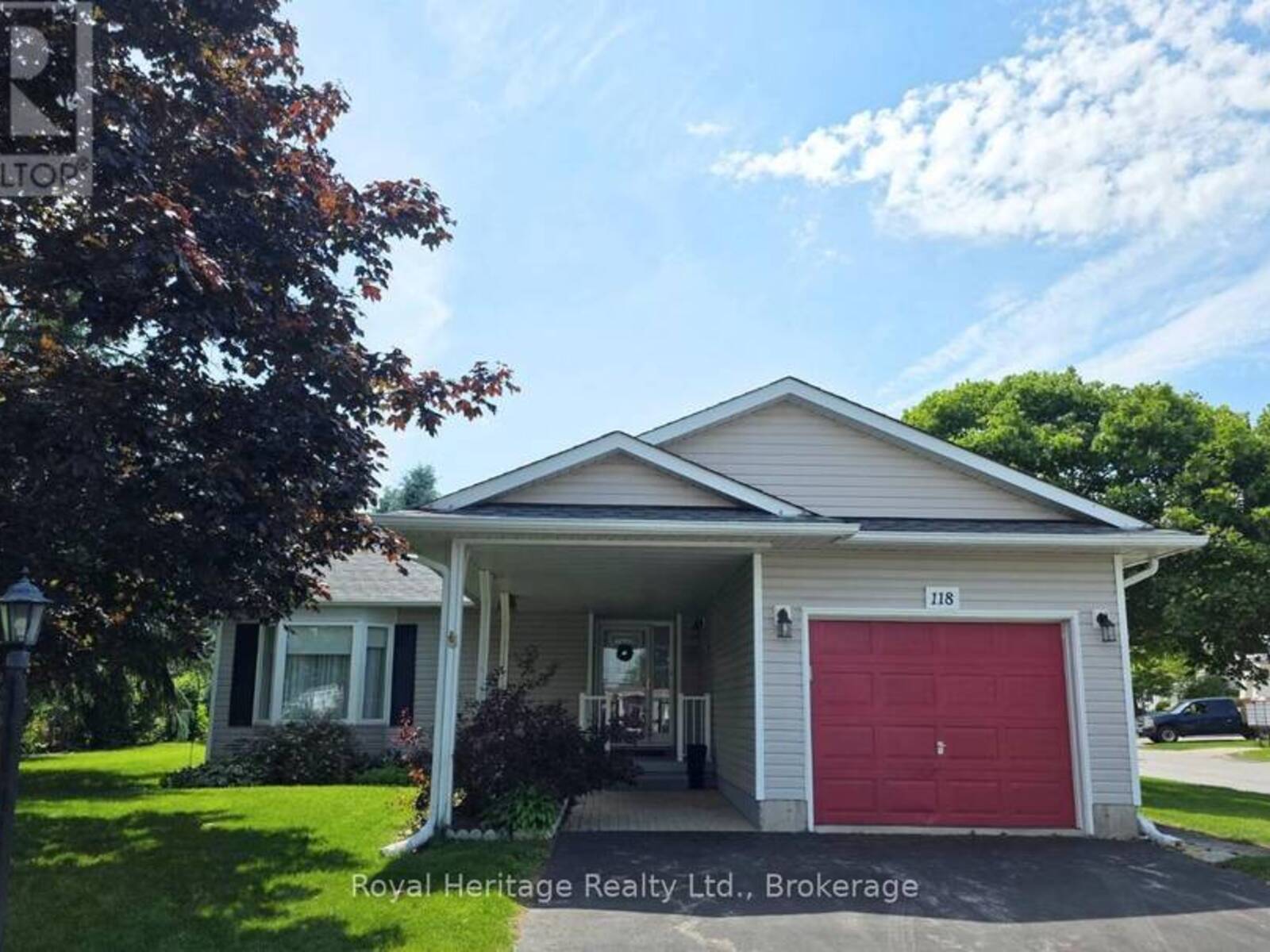 118 BLUFFS ROAD, Clarington, Ontario L1B 1A8