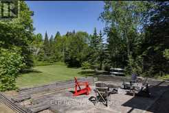 27 GROEGER ROAD | Huntsville Ontario | Slide Image Ten