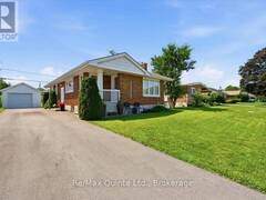 4 GOULD STREET Quinte West Ontario, K8V 1Y6