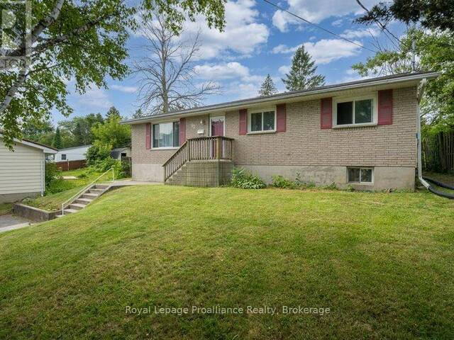 92 WALLBRIDGE CRESCENT Belleville Ontario, K8P 1Z4 - 4 Bedrooms Home For Sale
