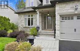768 DUCHESS DRIVE | Mississauga Ontario | Slide Image Five
