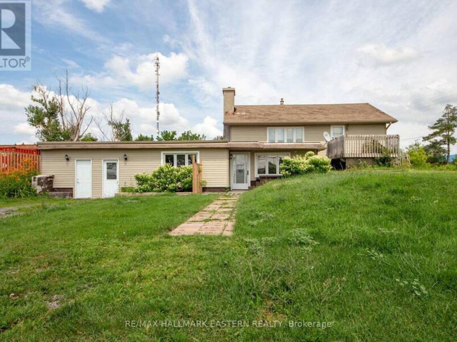 1624 CHEMONG ROAD, Selwyn, Ontario K9J 6X2