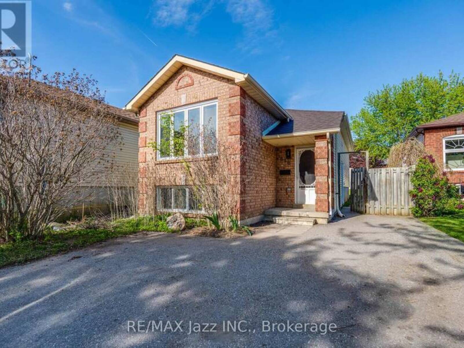816 BATTELL COURT, Cobourg, Ontario K9A 5R7