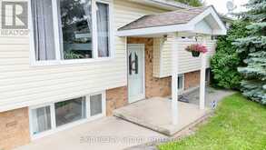 171 PARK STREET | Deseronto Ontario | Slide Image Four
