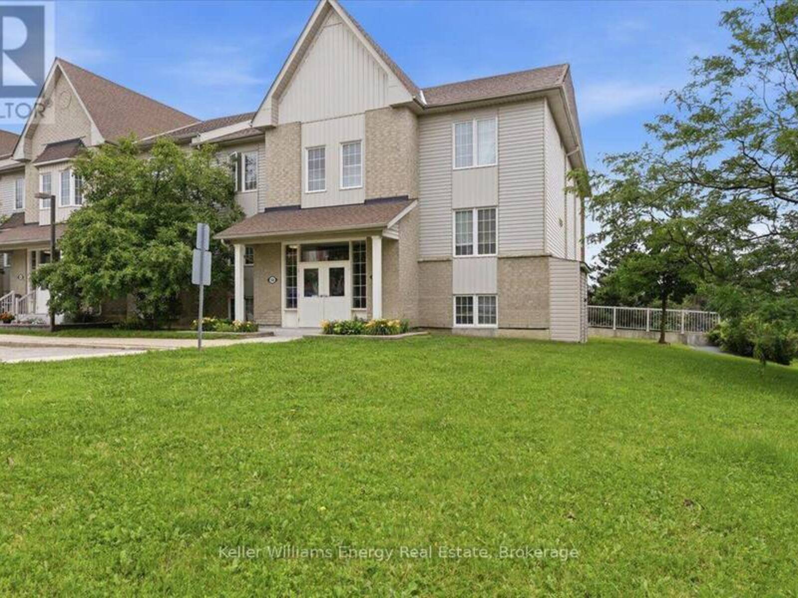 1 - 56 PETRA WAY, Whitby, Ontario L1R 0A4