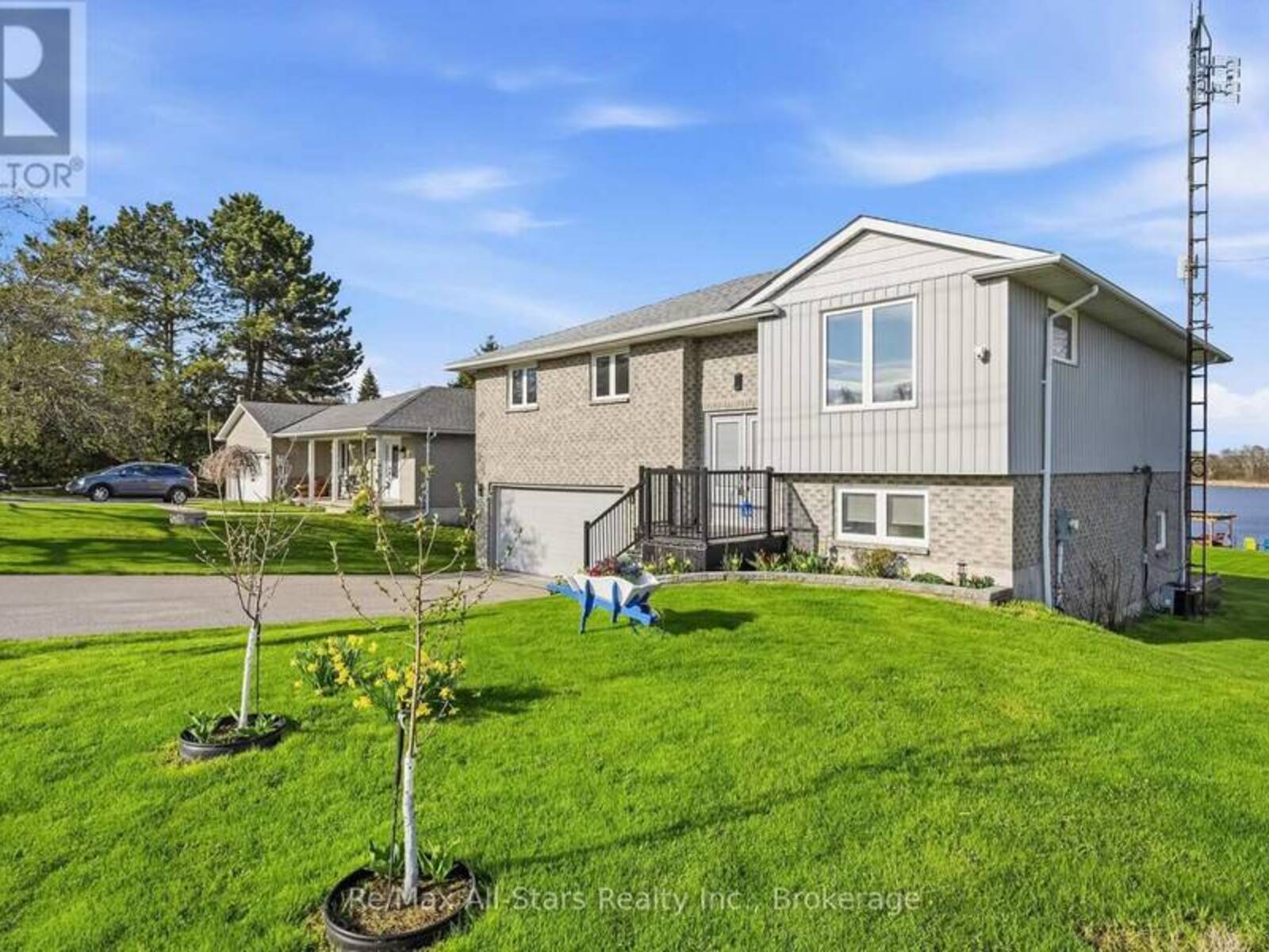 20915 BRUNON AVENUE, Scugog, Ontario L0C 1G0