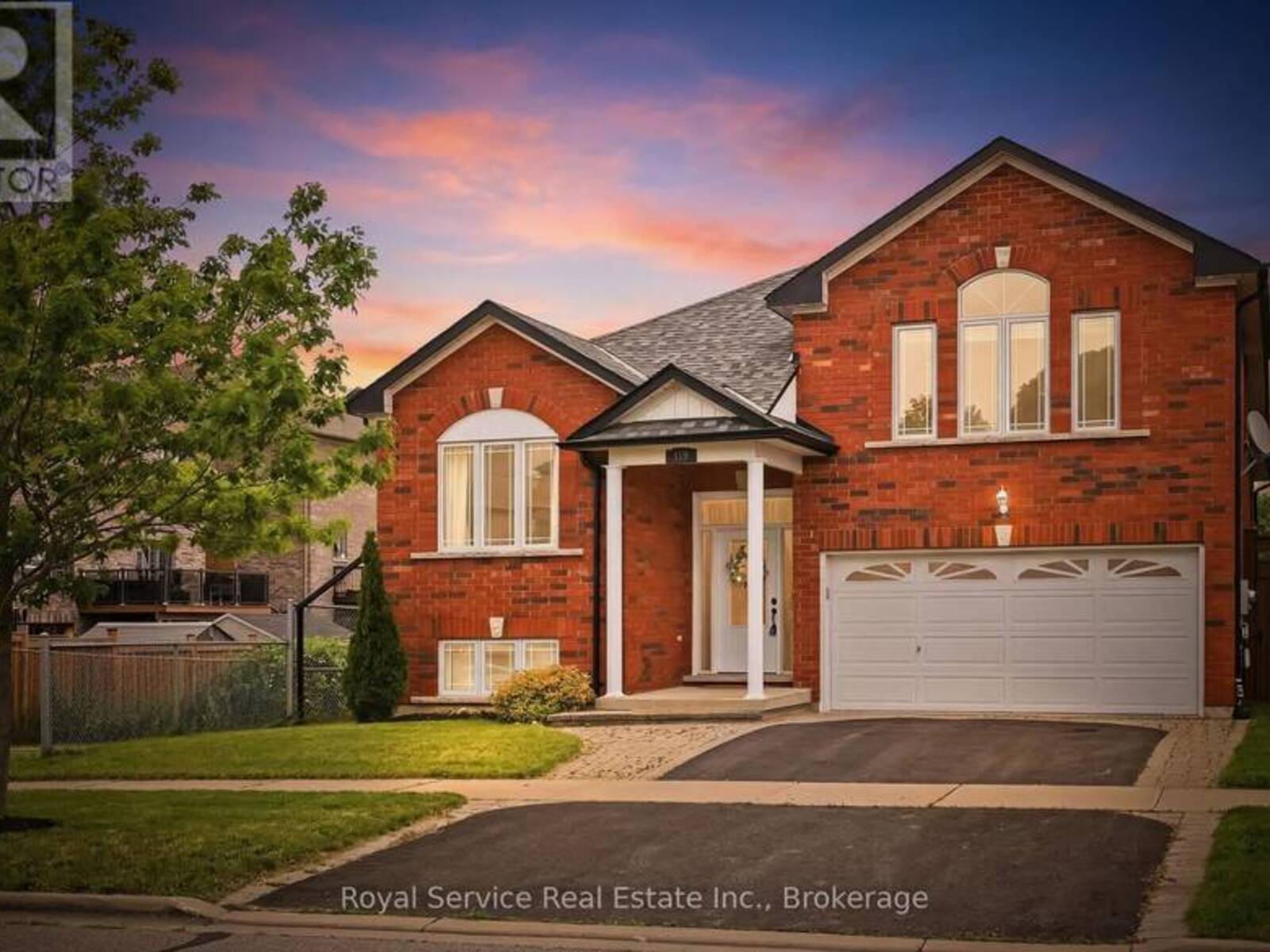 179 FENNING DRIVE, Clarington, Ontario L1E 3K2
