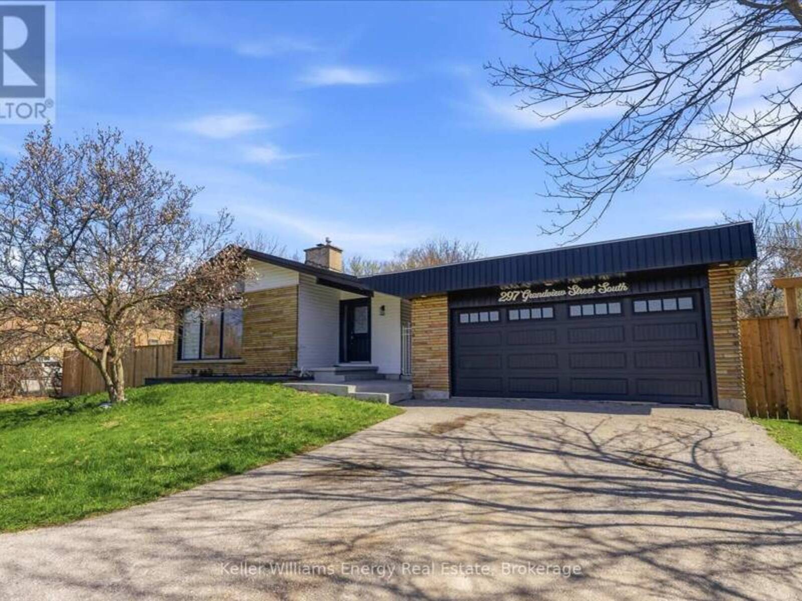 297 GRANDVIEW STREET S, Oshawa, Ontario L1H 7C6