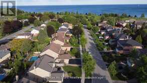 20 LOVE CRESCENT | Ajax Ontario | Slide Image Three
