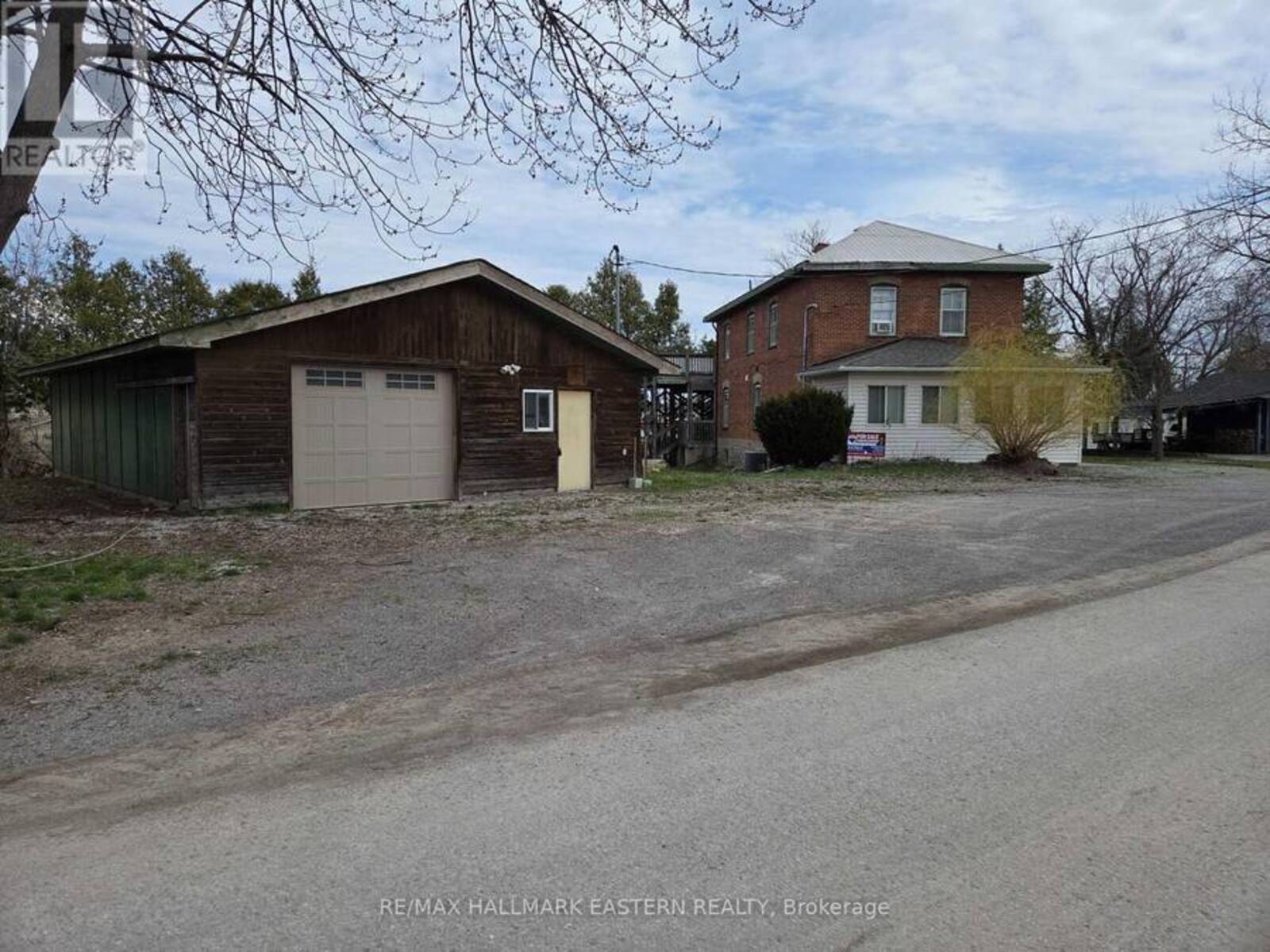 10 HILL STREET, North Kawartha, Ontario K0L 2H0