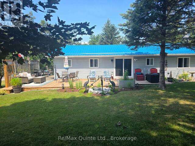 19 COUNTY RD 18 ROAD Prince Edward Ontario, K0K 1P0 - 3 Bedrooms Home For Sale