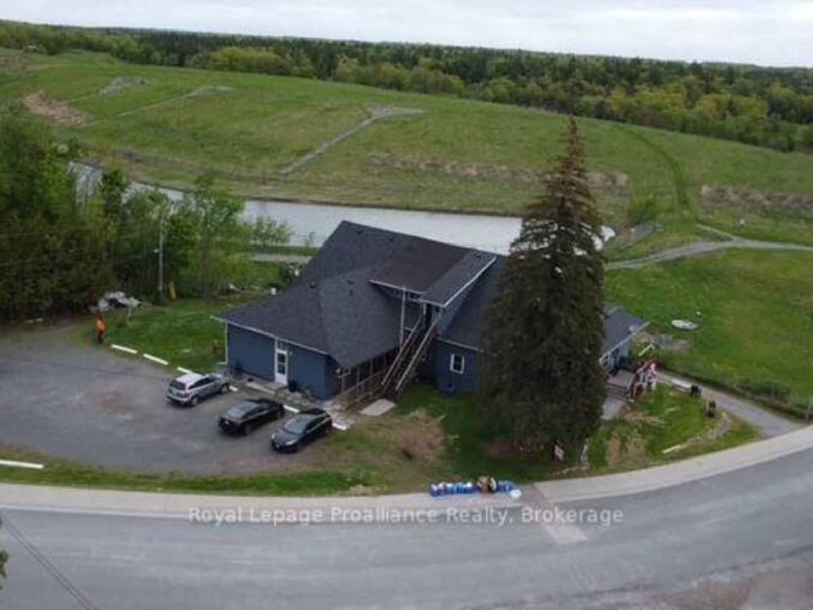 11 PRIVATE DRIVE, Marmora, Ontario K0K 2M0