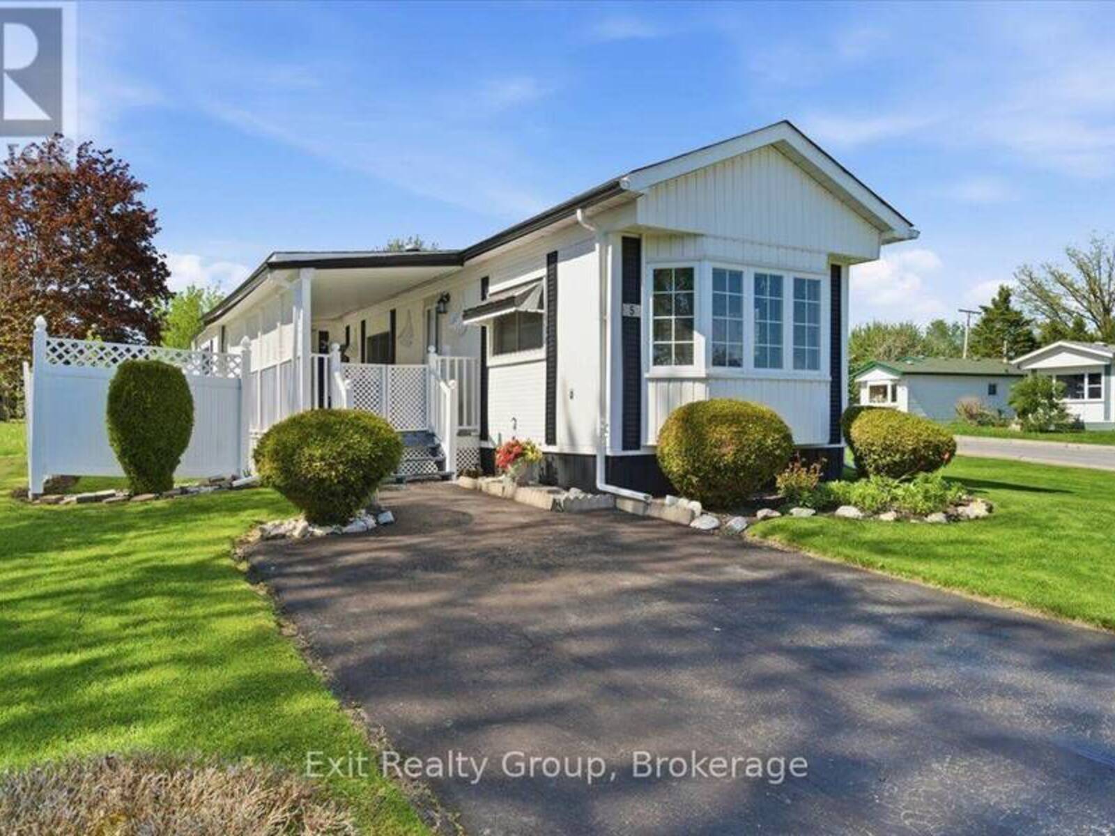 5 CHAPEL BOULEVARD, Quinte West, Ontario K8N 4Z3