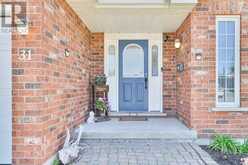 31 HEMLOCK CRESCENT | Belleville Ontario | Slide Image Five