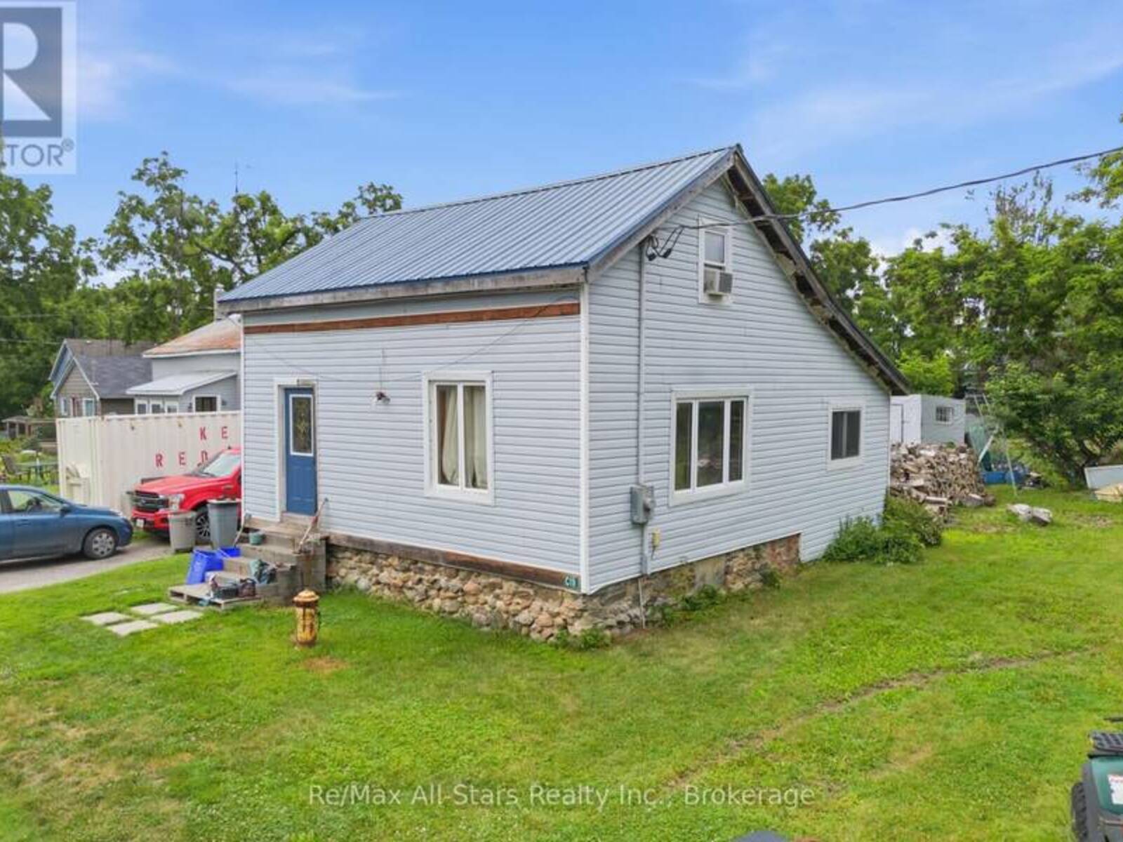 19 CHRISTOPHER STREET, Manilla, Ontario K0M 2J0