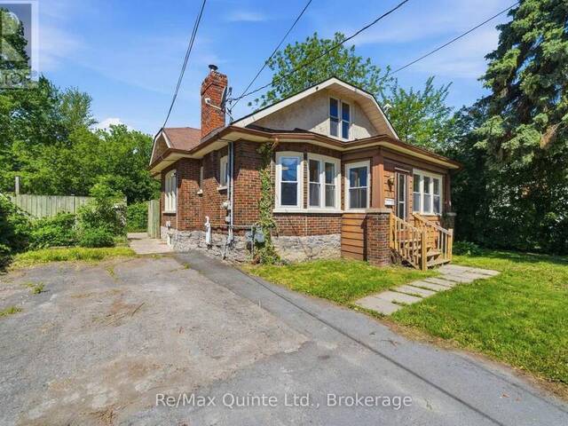 8 DUNBAR STREET Belleville Ontario, K8P 3R5 - Multi-family Home For Sale