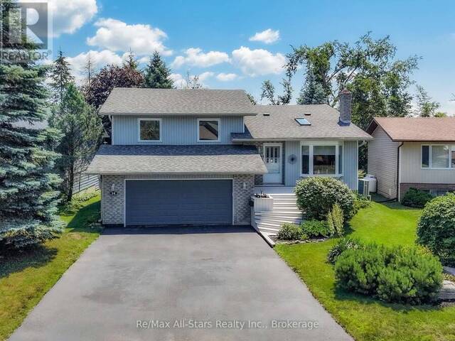 16 CEDARTREE LANE Bobcaygeon Ontario, K0M 1A0 - 3 Bedrooms Home For Sale