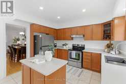 338 DOWSON LOOP | Newmarket Ontario | Slide Image Ten