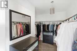 338 DOWSON LOOP | Newmarket Ontario | Slide Image Thirty