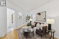 338 DOWSON LOOP | Newmarket Ontario | Slide Image Seven