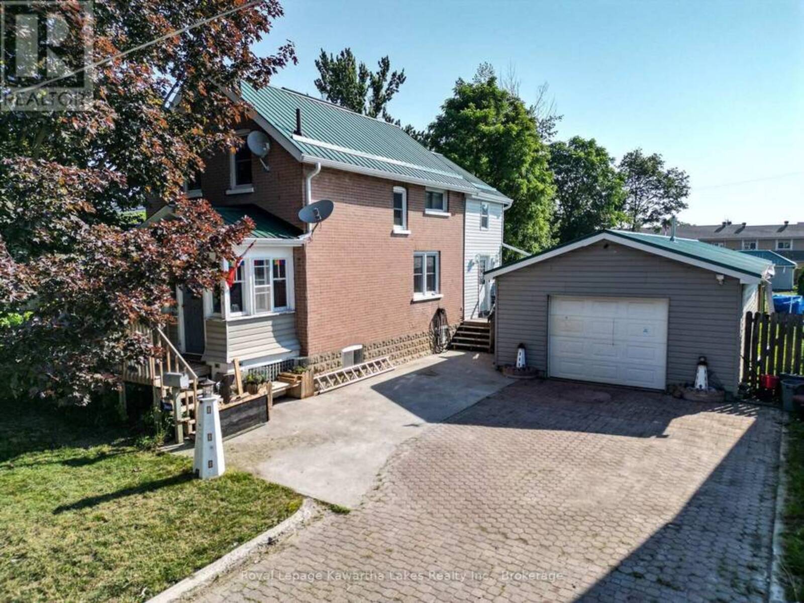 6 WOLFE STREET, Lindsay, Ontario K9V 2H9