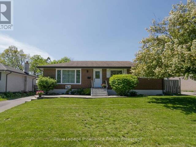 112 PROSPECT HILL Quinte West Ontario, K8V 2V3 - 4 Bedrooms Home For Sale