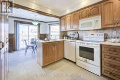2 COOMER CRESCENT | Ajax Ontario | Slide Image Ten