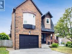 15 RAVENSCROFT ROAD Ajax Ontario, L1T 1V7