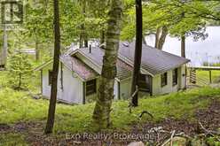 2077 HAMBLY LANE | South Frontenac Ontario | Slide Image Four