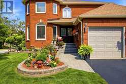 1 GLENCEDAR CRESCENT | Whitby Ontario | Slide Image Two
