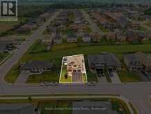 32 WALNUT CRESCENT | Belleville Ontario | Slide Image Three