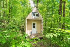 2328B ROAD 506 | Addington Highlands Ontario | Slide Image Six