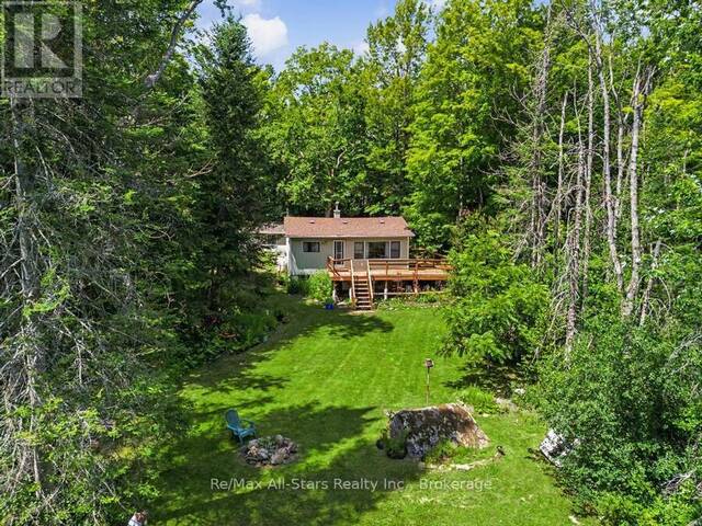 6 KENNEDY COURT Bobcaygeon Ontario, K0M 1A0 - 3 Bedrooms Waterfront Home For sale