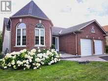 30 HEARTWOOD DRIVE | Belleville Ontario | Slide Image Four
