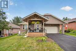 18 RUSSELL HILL ROAD | Bobcaygeon Ontario | Slide Image One