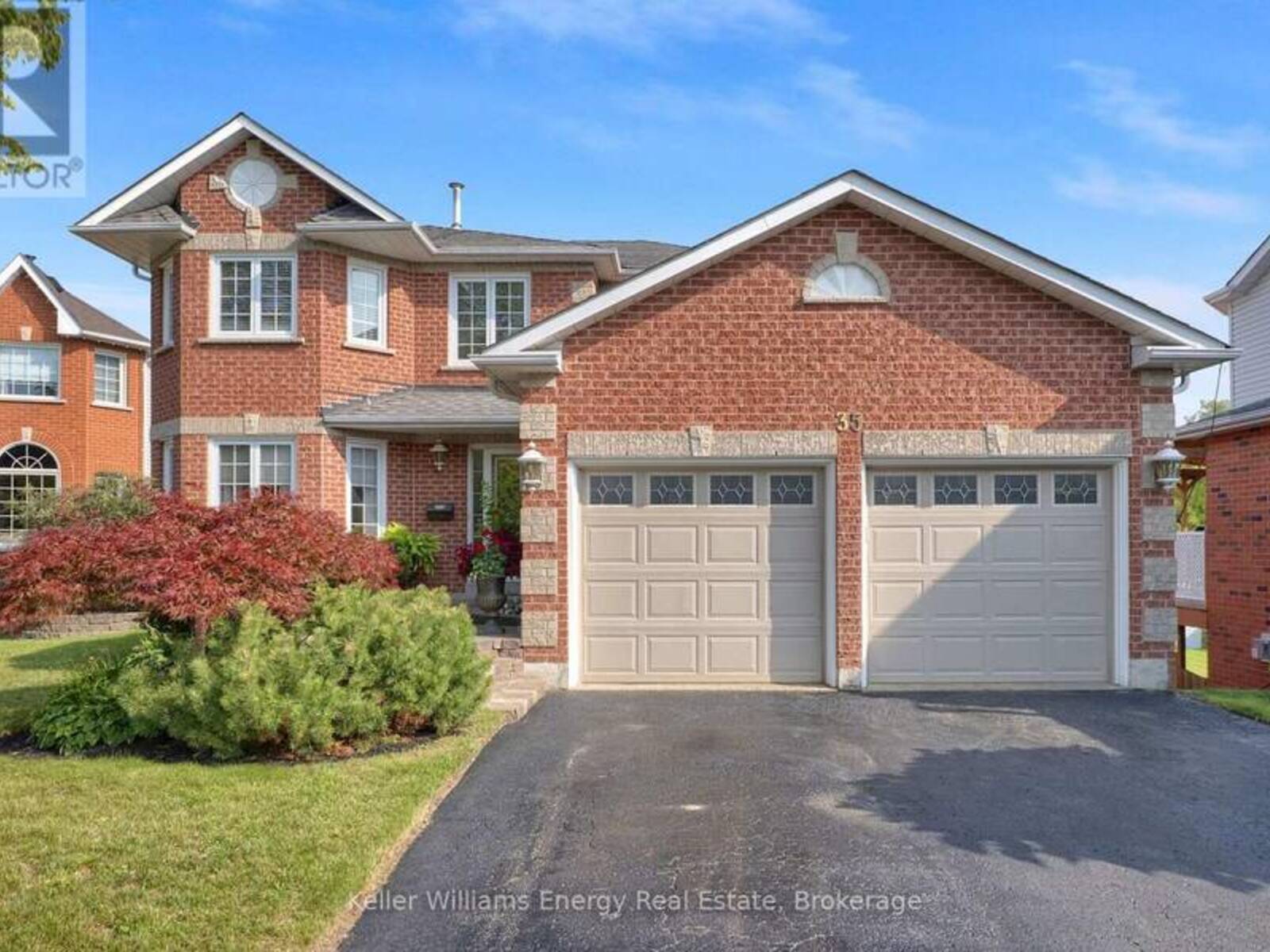 35 LIVING COURT, Clarington, Ontario L1E 2V6