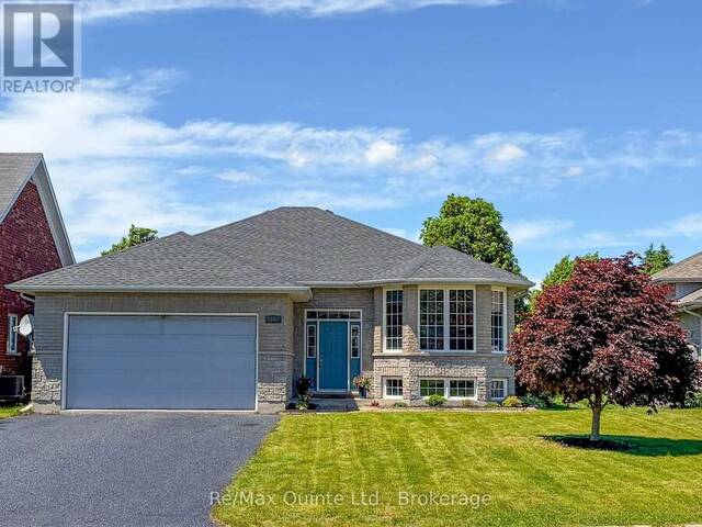 10 BOYCE COURT Belleville Ontario, K8P 5P1 - 5 Bedrooms Home For Sale