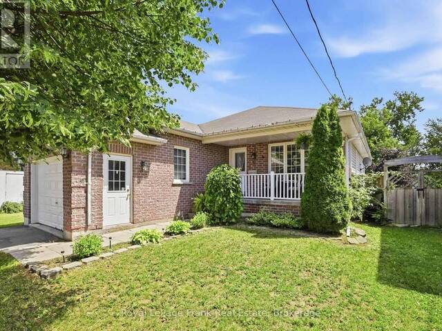 9 DURHAM STREET W Lindsay Ontario, K9V 2P3 - 4 Bedrooms Home For Sale