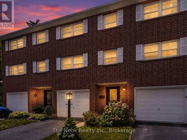 12 - 91 LIVINGSTON AVENUE Grimsby Ontario, L3M 1L4 - 3 Bedrooms Condo For Sale