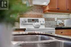 5 - 350 LAKEBREEZE DRIVE | Clarington Ontario | Slide Image Ten