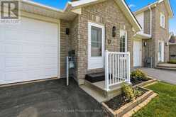 17 ALDER COURT | Belleville Ontario | Slide Image Four