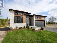 27 EXETER COURT Quinte West Ontario, K8V 5P4
